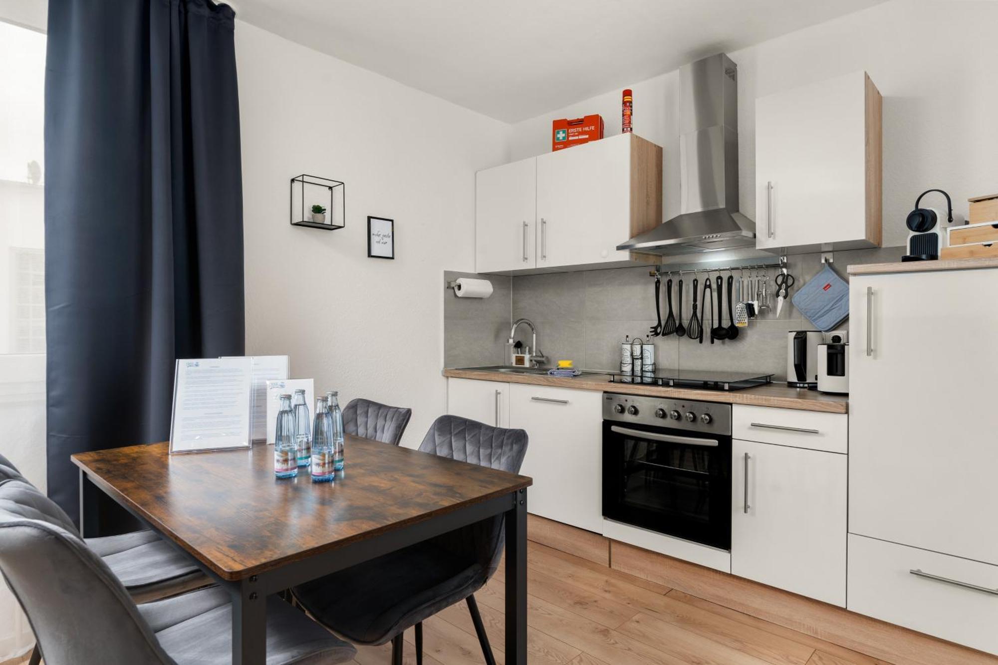 Free Living - City Design Apartments, Zentrum, Outlet, Balkon, Kueche Wolfsburg Esterno foto
