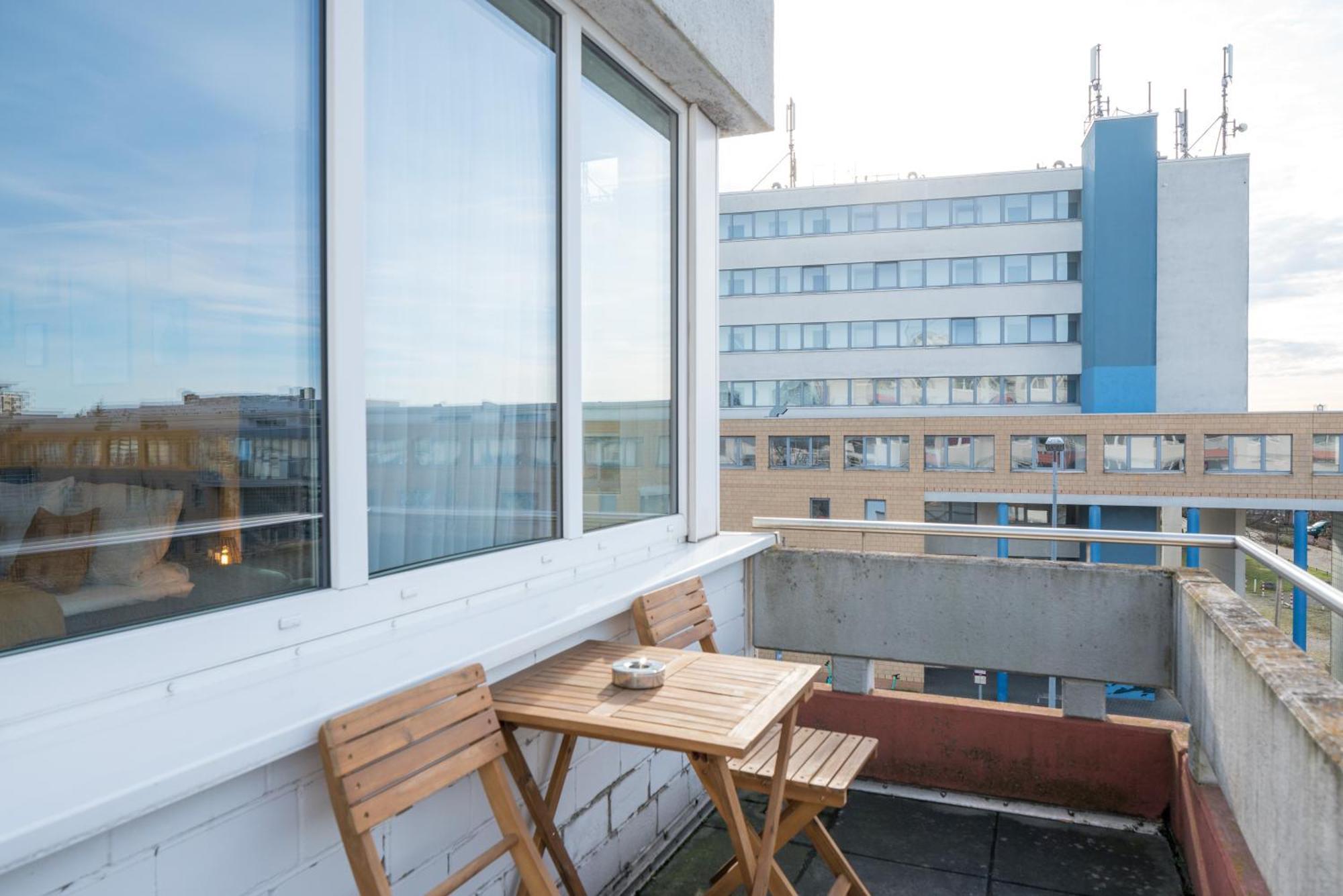 Free Living - City Design Apartments, Zentrum, Outlet, Balkon, Kueche Wolfsburg Esterno foto